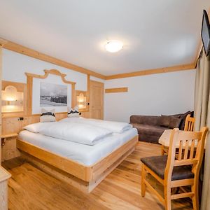 B&B Marina Contacless Check In